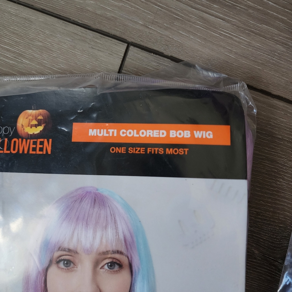 Colored wigs - Picture 4 of 13